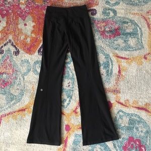 Lululemon Black and Pink Band Reversible Yoga